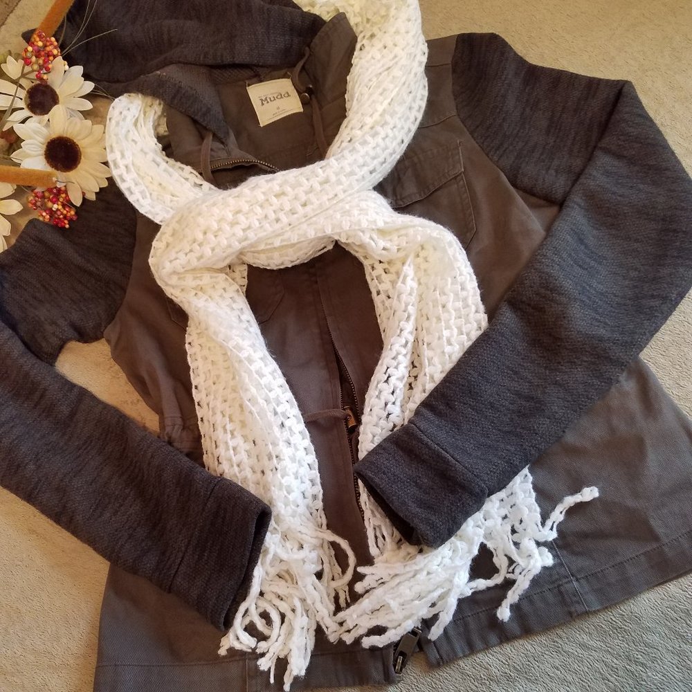 2 Scarf bundle - Picture 2 of 16